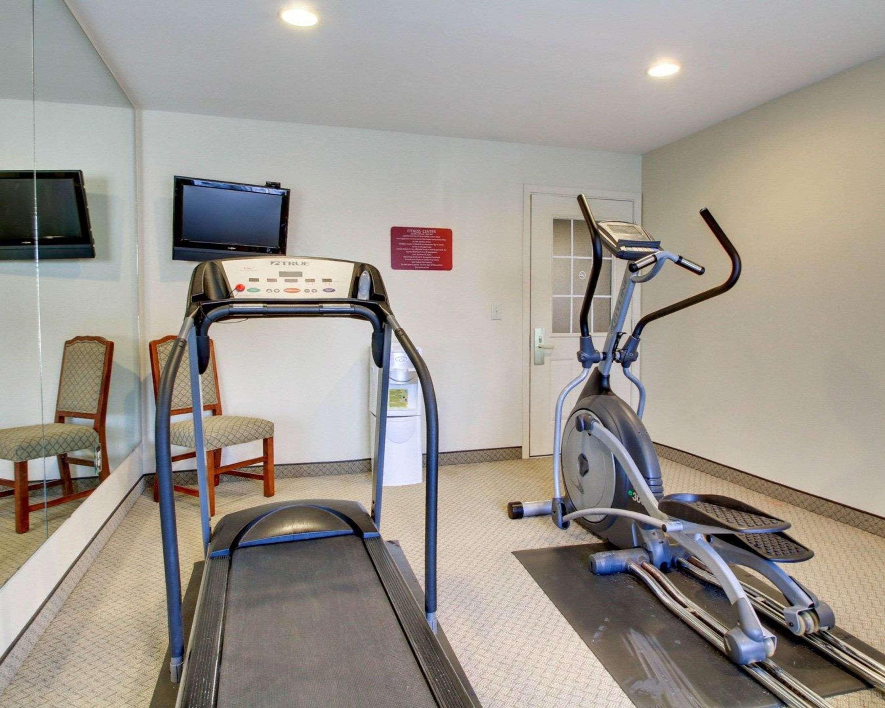 Econo Lodge Inn & Suites Фловуд Екстер'єр фото